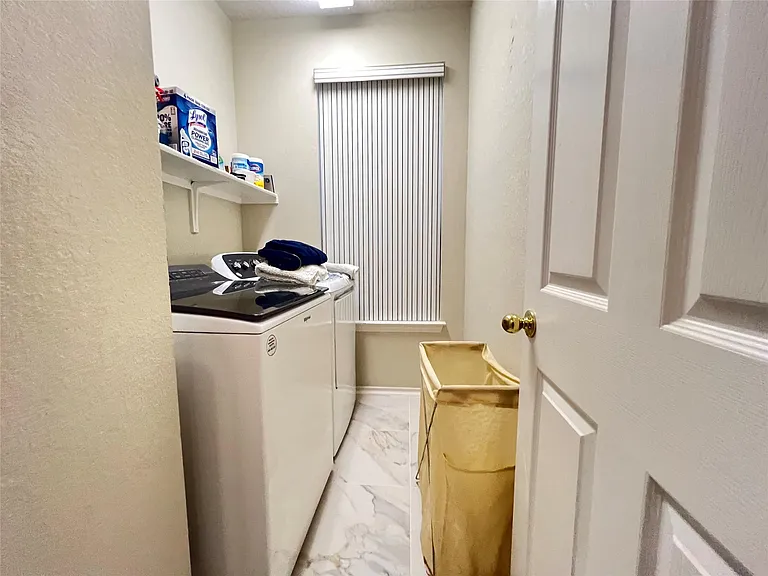 1105 Ravens Cv — Photo 19