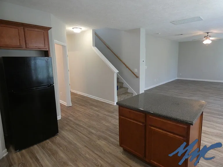 283 Hollandale Rd — Photo 10