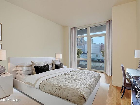 3rd image of 555 W 59th St APT 15H