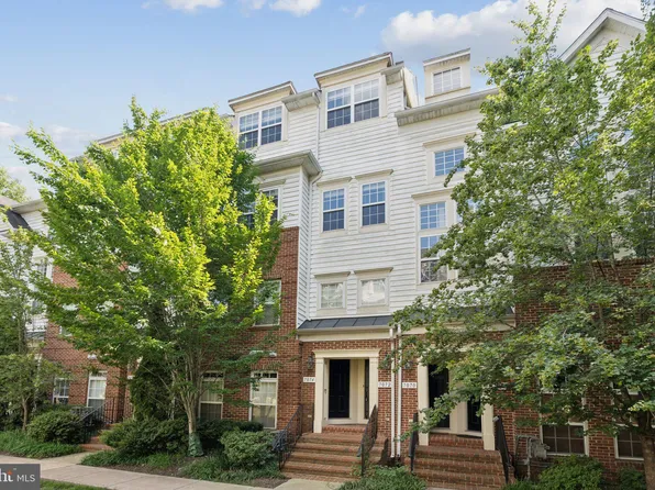 7072 Little Thames Dr, Gainesville, VA 20155