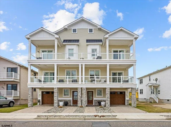 208 N Surrey Ave, Ventnor City, NJ 08406