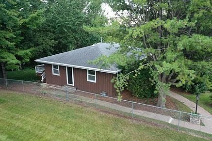 1st image of 2670 N Grandview Ave