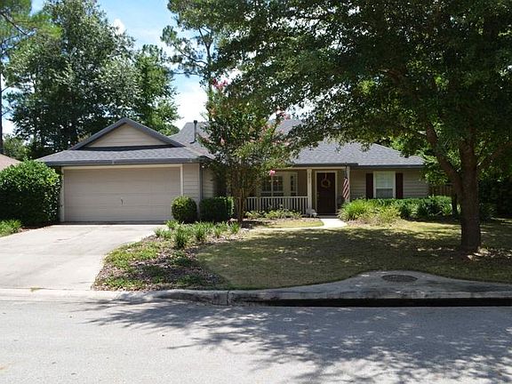 3/ 2 with fenced yard