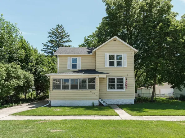 474 N Chatham St, Janesville, WI 53548