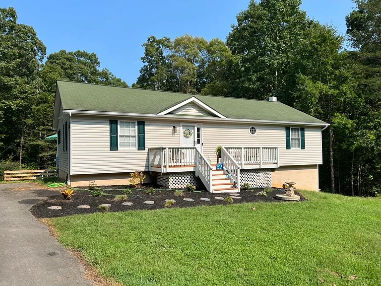 14389 Snake Castle Rd — Photo 1