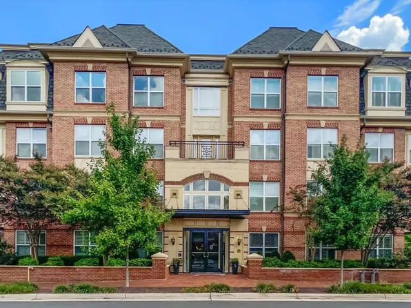 320 S West St APT 201, Alexandria, VA 22314