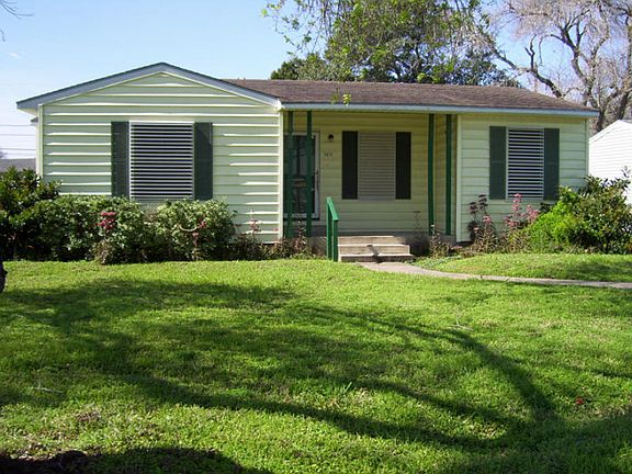 2nd image of 3537 Monterrey St