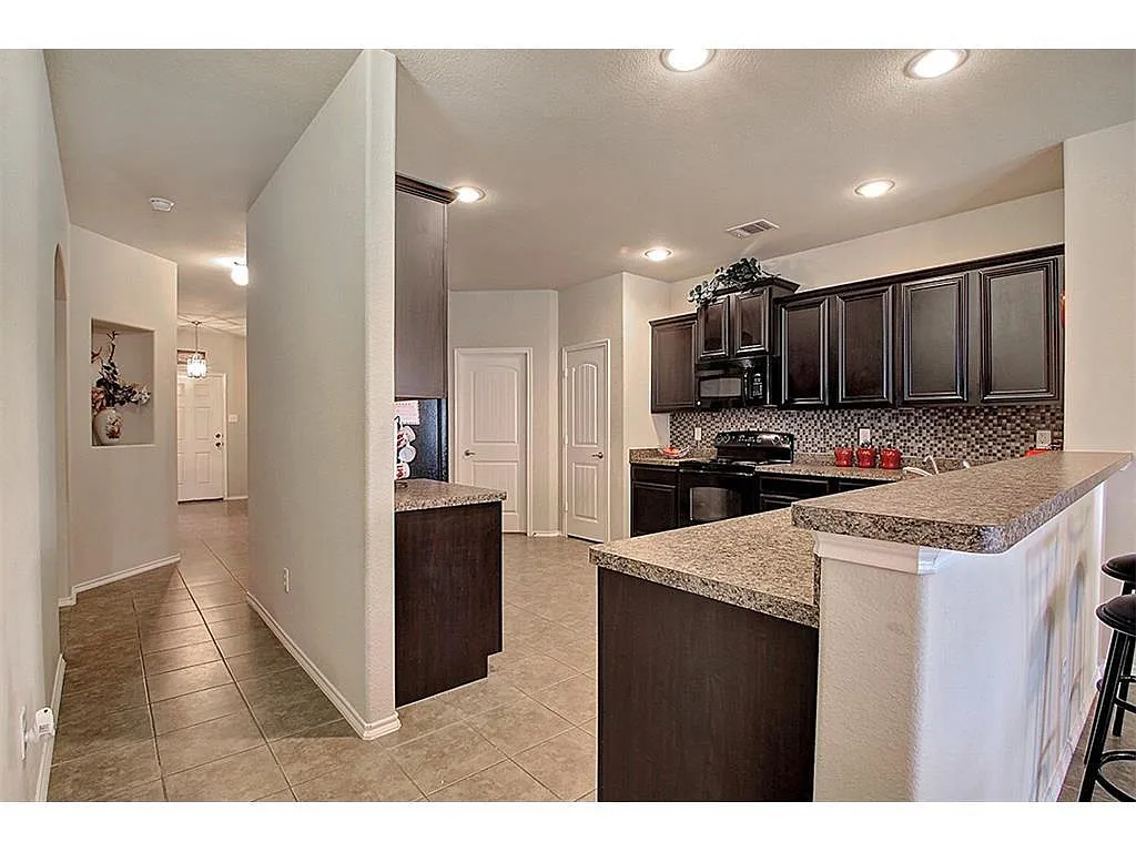 Building Photo - 144 Meadow Crest Dr