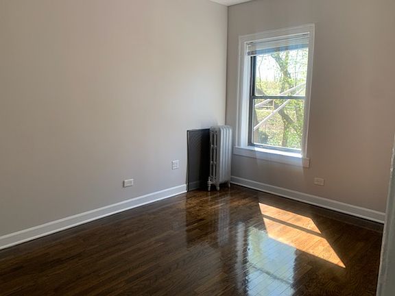 2nd image of 1359 W Touhy Ave APT 3S