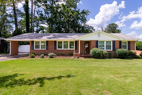 3003 Stratford Dr Photo 1