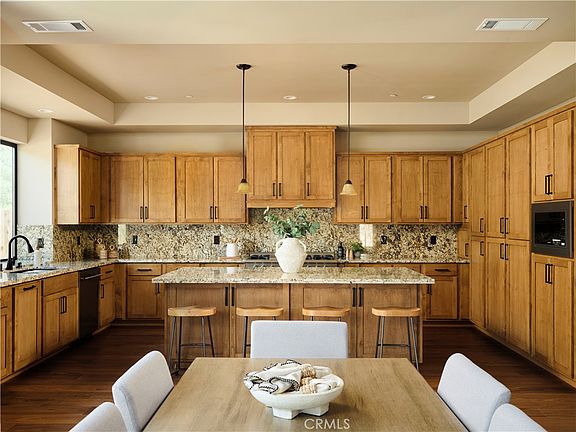 4th image of 264 Cobble Creek Way