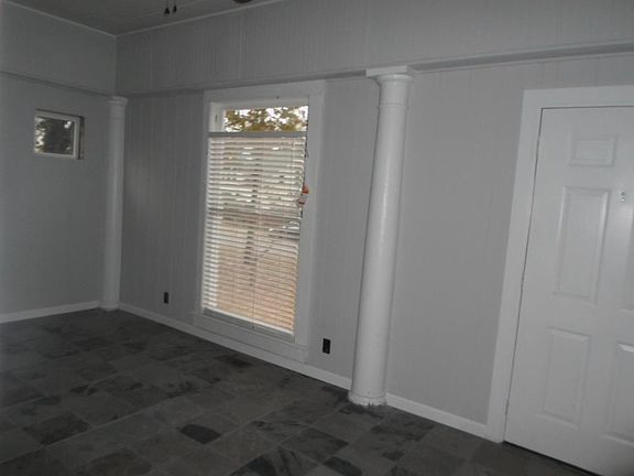 4th image of 312 Park Pl