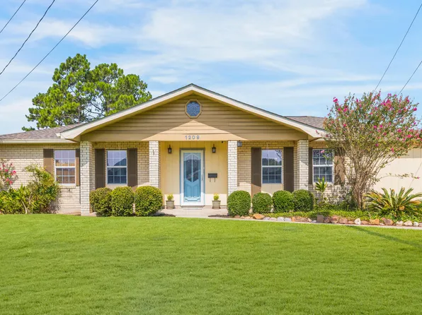 1209 Barrow St, Franklin, LA 70538