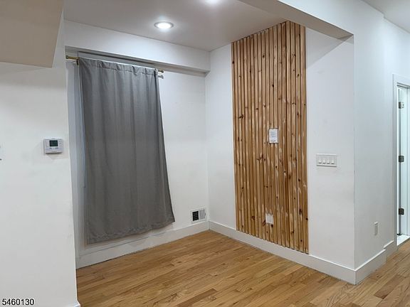 5th image of 492 S 20th St #1