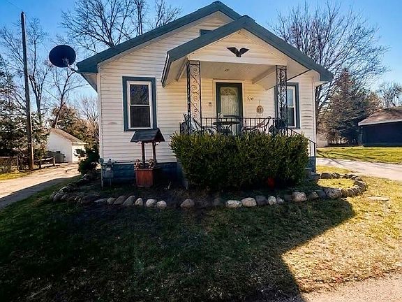 3rd image of 518 Earl Ct