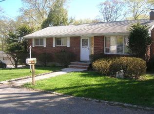 201 Carentan Rd, Hopatcong, NJ 07843