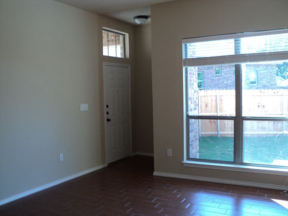 5th image of 1105 Brown Rock Dr