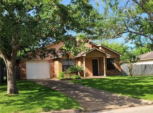 2126 La Brisa Dr, Bryan, TX 77807