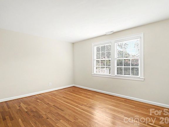 5th image of 106 Colville Rd APT 33A