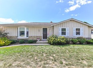 1511 Wolf Ct, Waukesha, WI 53186