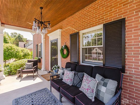 5th image of 26 Thruston Blvd E