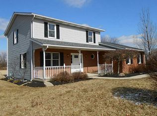 2240 Green Knoll Dr, Springfield, OH 45502