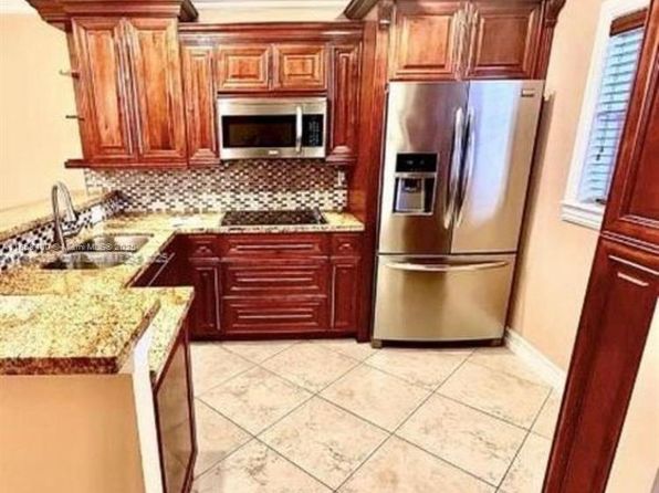 19851 SW 114th Ave APT 302