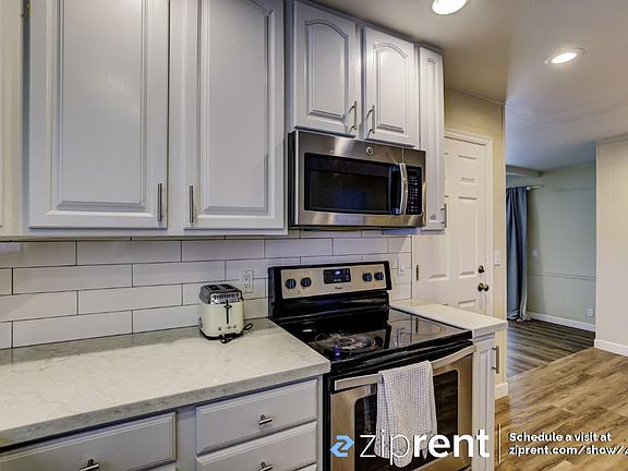 5th image of 32412 Elizabeth Way