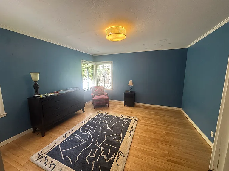1402 Notre Dame Ave — Photo 24