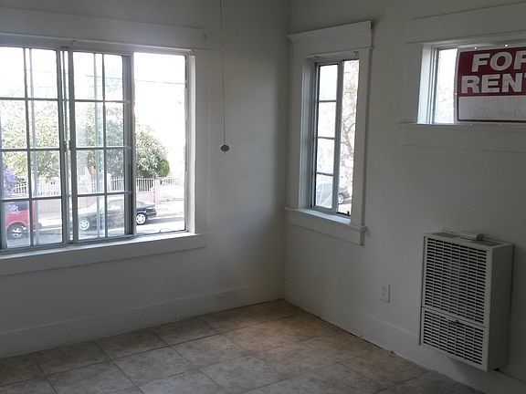 3rd image of 1002 E 42nd Pl #A