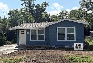 2855 W San Antonio St — Photo 1