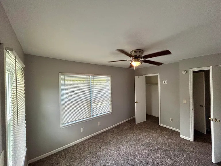 8255 Lakeview Dr — Photo 8