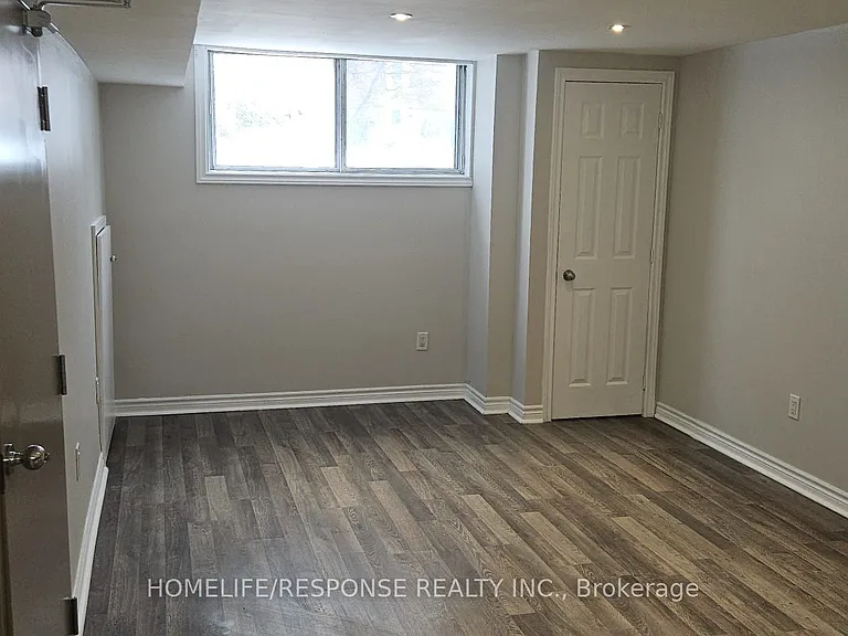 43 Woodlawn Ave #BASEMENT — Photo 4