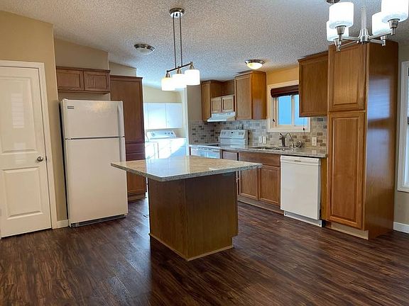 4th image of 14974 S Heatherglen Dr #61