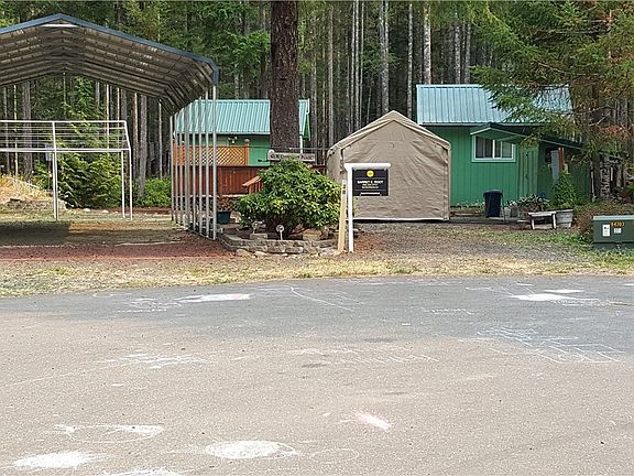 2nd image of 61 N Cutthroat Pl