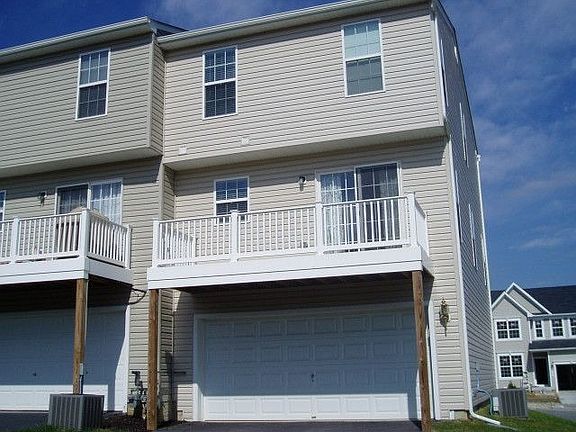 2nd image of 260 Kentshire Dr