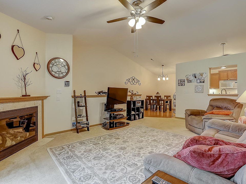 1st image of 6170 S Walnut Ln #107