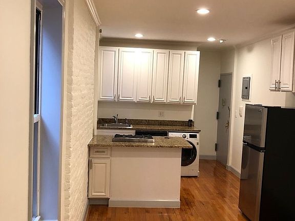 4th image of 106 Norfolk St APT 23