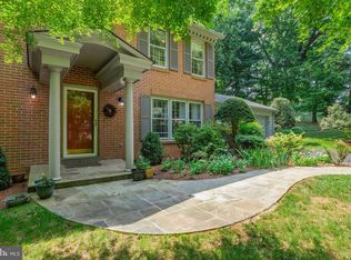 5304 Waterview Dr, Rockville, MD 20853