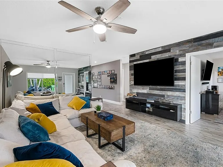 914 Orange Isle — Photo 19
