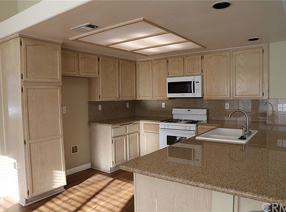 5th image of 35465 Beech Ave
