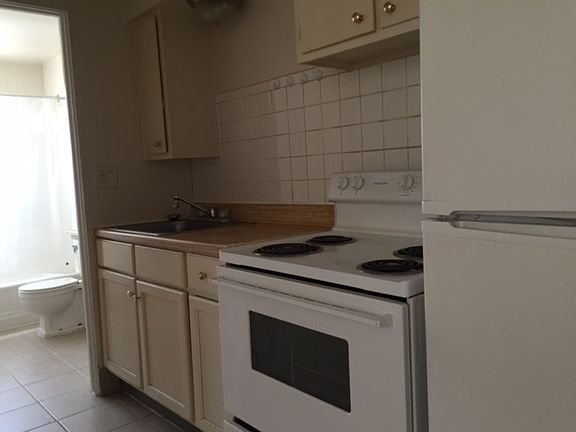 3rd image of 2330 Gabriel Ave APT 1