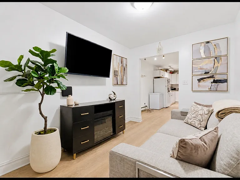 19 Wright Ave #B — Photo 2