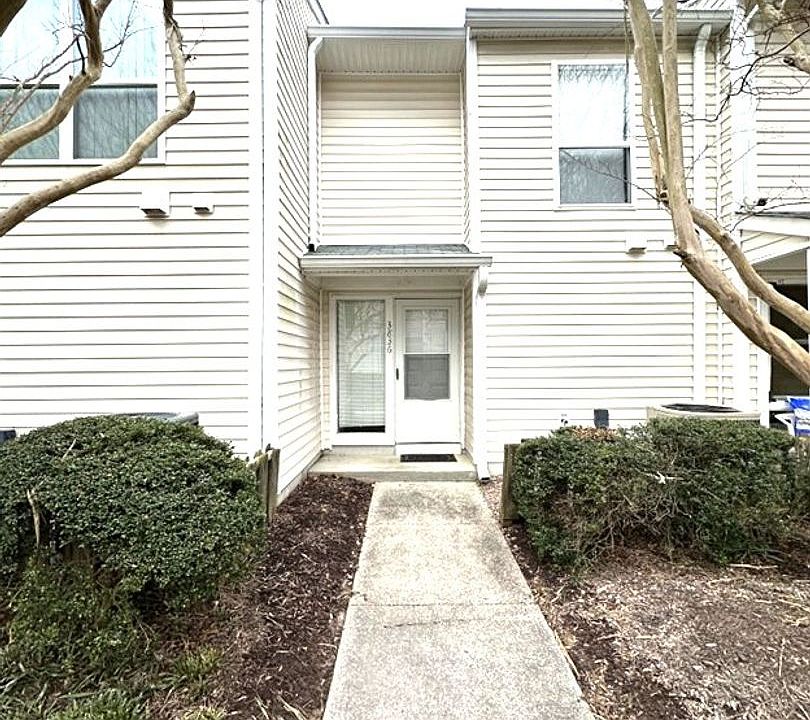 1st image of 3836 Staffordshire Ln