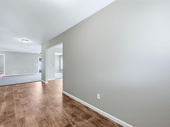 3rd image of 10491 Fieldlight Blvd