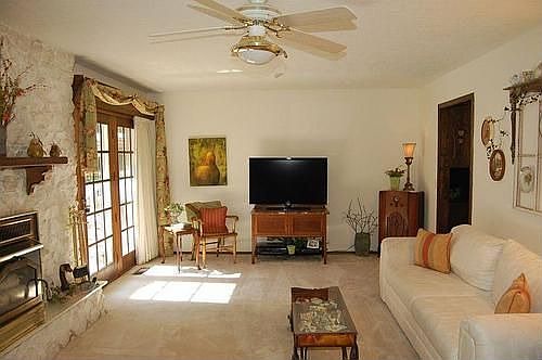 5th image of 4003 Dogwood Dr