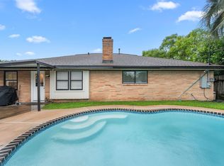 8215 Braes River Dr, Houston, TX 77074