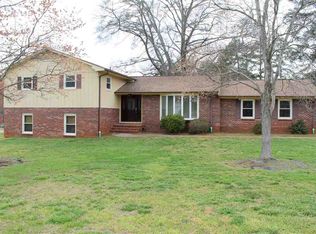 414 Pine Bark Rd, Anderson, SC 29625