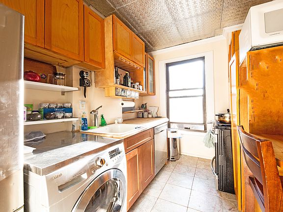 3rd image of 557 W 150th St APT 51