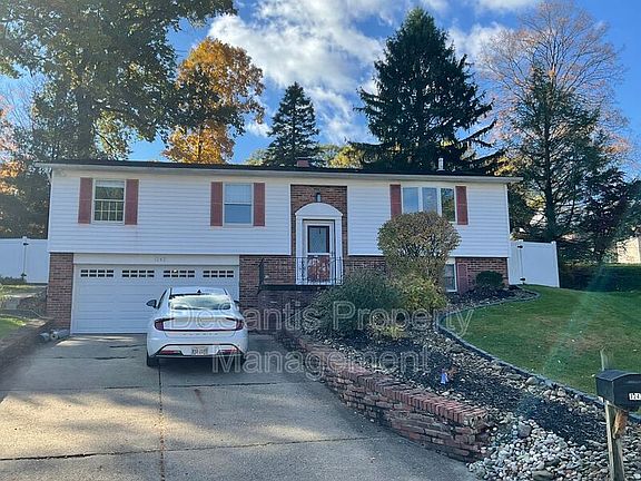 2nd image of 1242 Cobblewood Dr